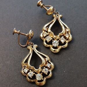 Vintage Barclay Chic Gold and Silver Drop Earrings With Screw Backs 40s/50s